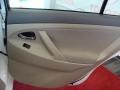 Super White - Camry LE Photo No. 27