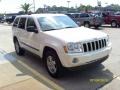 Stone White - Grand Cherokee Laredo Photo No. 5