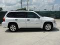 Summit White - Envoy SLE Photo No. 2