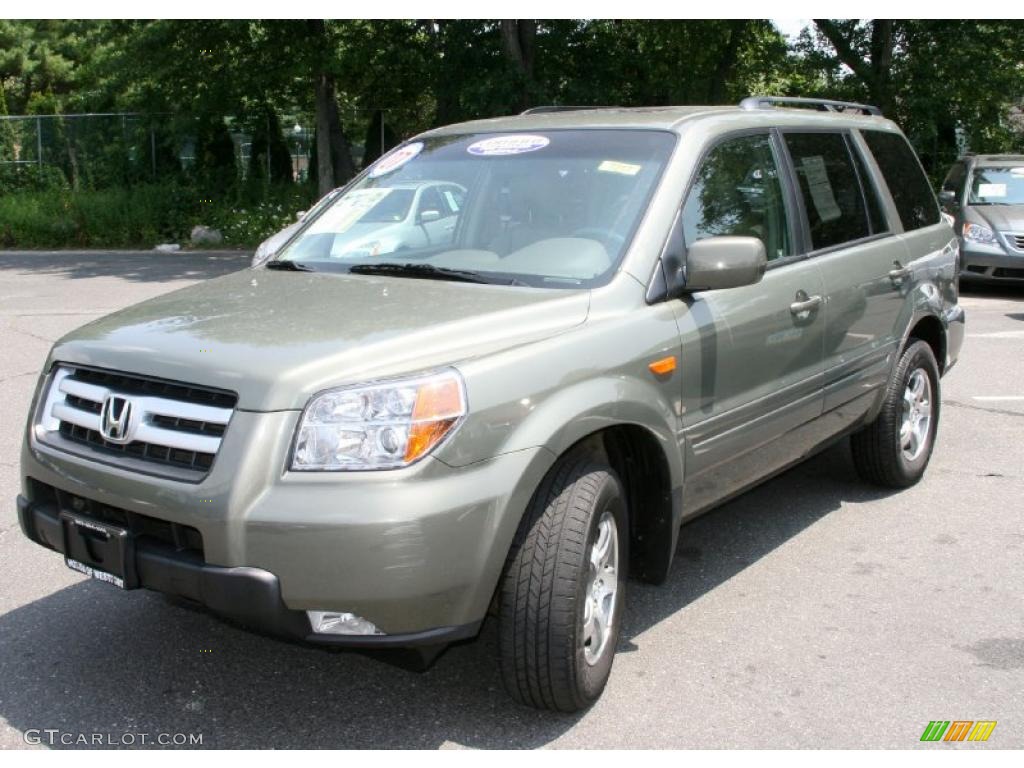 Aberdeen Green Metallic Honda Pilot