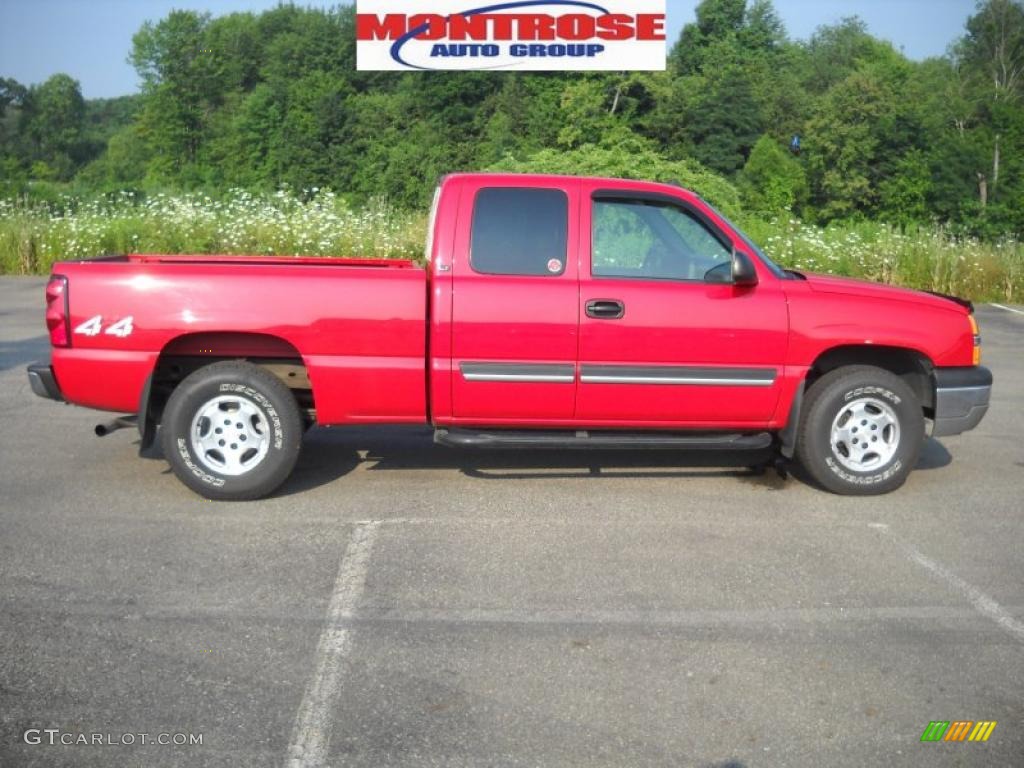 2004 Silverado 1500 LS Extended Cab 4x4 - Victory Red / Dark Charcoal photo #1