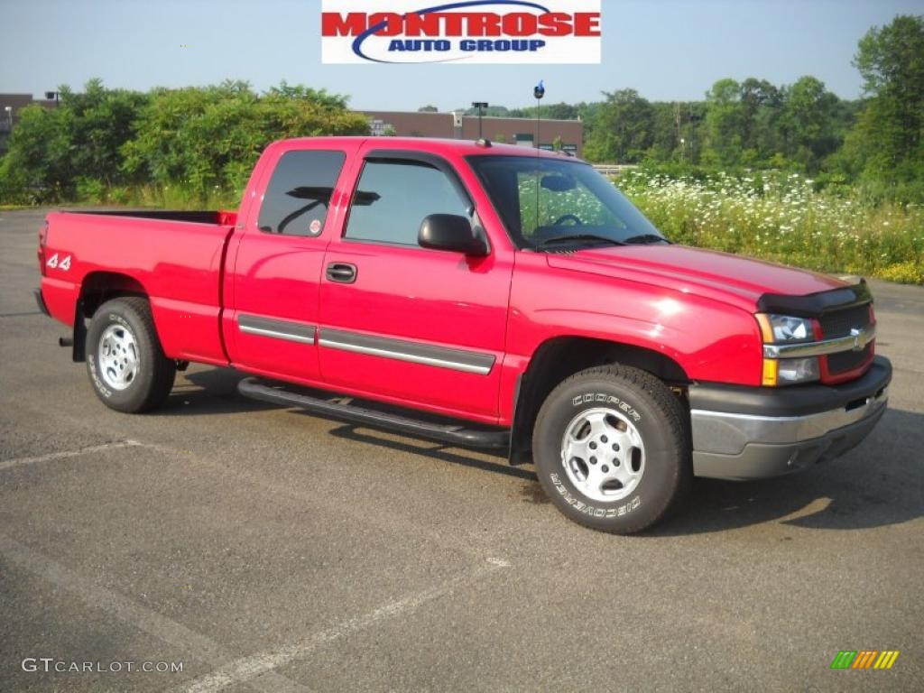 2004 Silverado 1500 LS Extended Cab 4x4 - Victory Red / Dark Charcoal photo #24