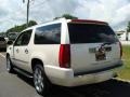 White Diamond - Escalade ESV AWD Photo No. 10