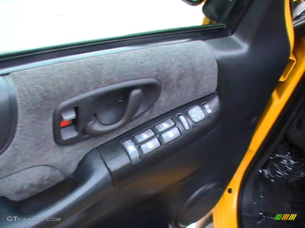 2002 Sonoma SLS ZR5 Crew Cab 4x4 - Flame Yellow / Graphite photo #13