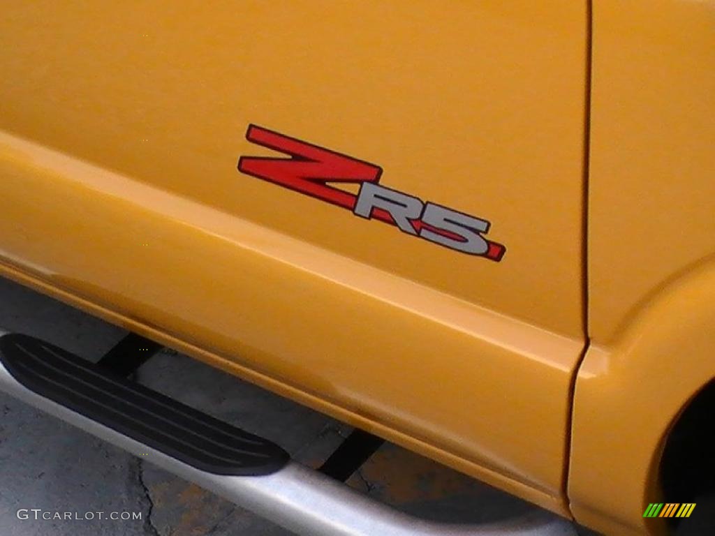 2002 Sonoma SLS ZR5 Crew Cab 4x4 - Flame Yellow / Graphite photo #15