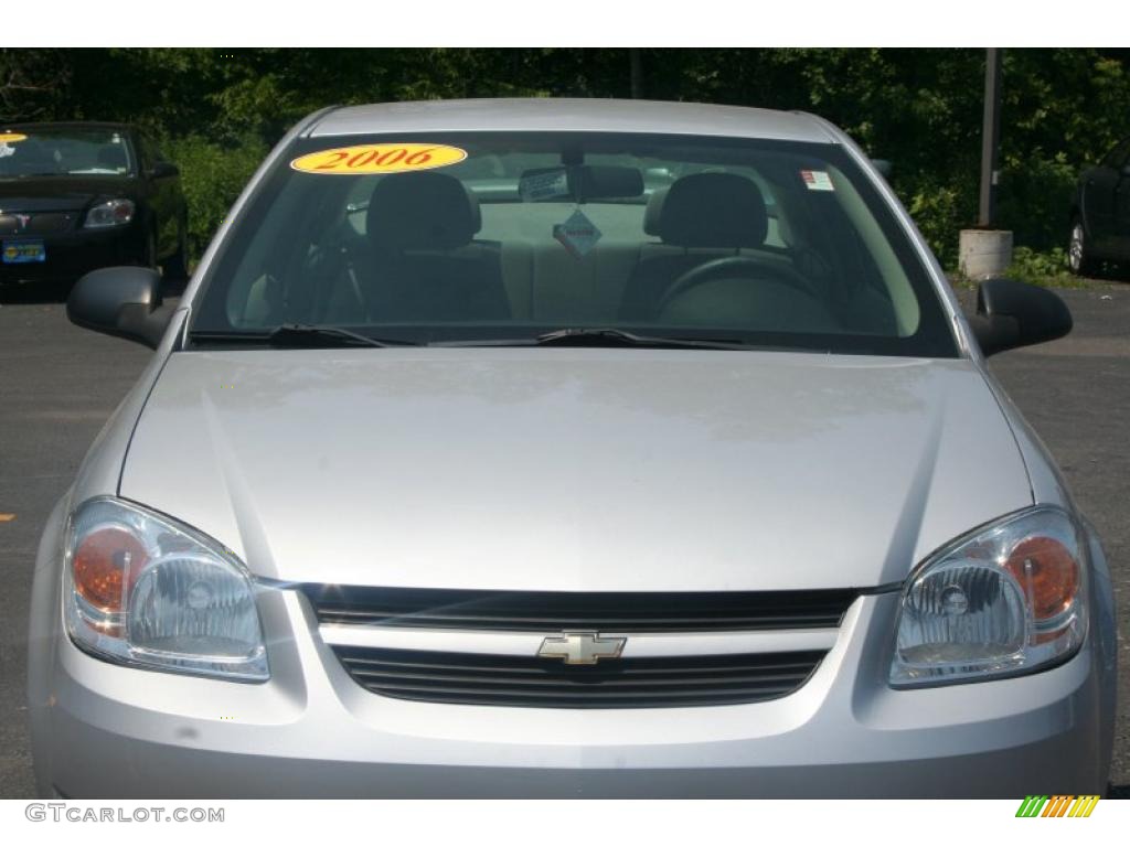 2006 Cobalt LS Coupe - Ultra Silver Metallic / Gray photo #7