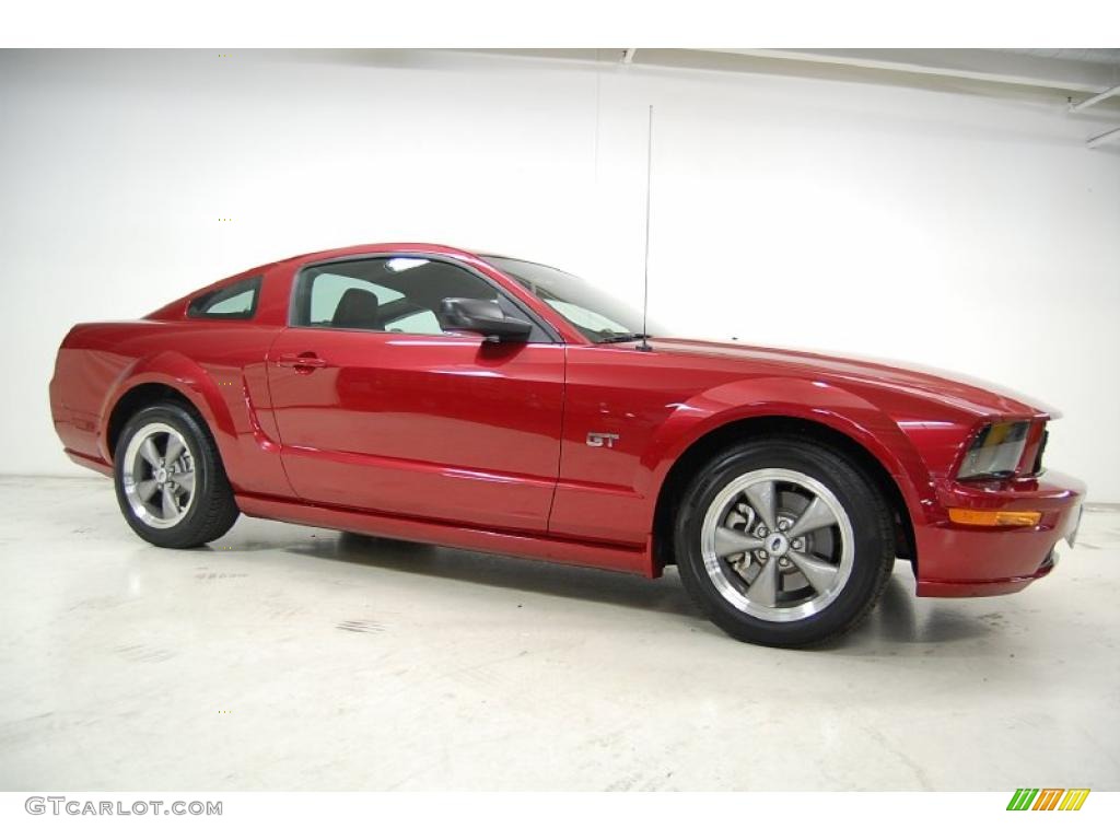 2006 Mustang GT Premium Coupe - Redfire Metallic / Dark Charcoal photo #2