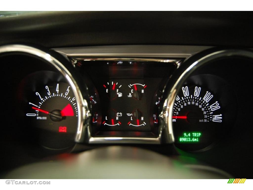 2006 Mustang GT Premium Coupe - Redfire Metallic / Dark Charcoal photo #24