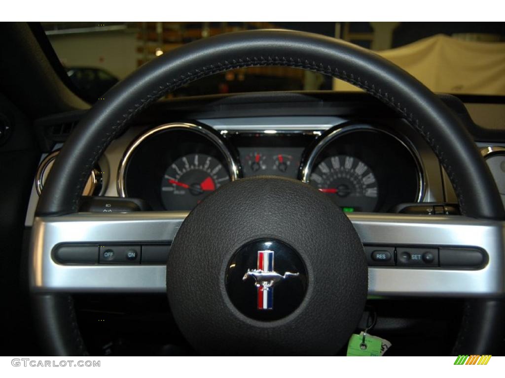 2006 Mustang GT Premium Coupe - Redfire Metallic / Dark Charcoal photo #25