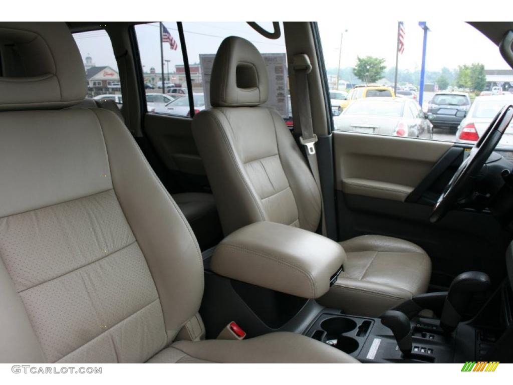 2002 Montero Limited 4x4 - Sudan Beige Metallic / Tan photo #14