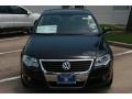 Deep Black - Passat Komfort Sedan Photo No. 10