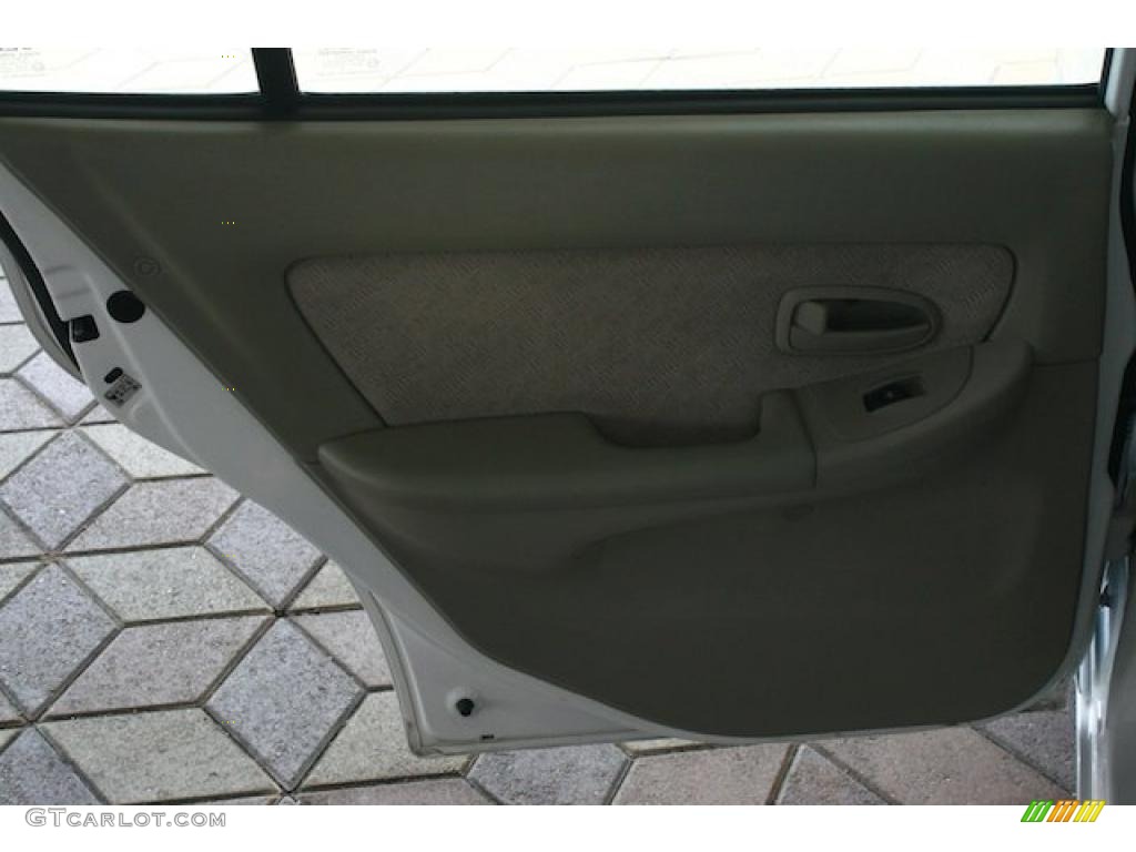 2004 Elantra GLS Sedan - Nordic White / Gray photo #21