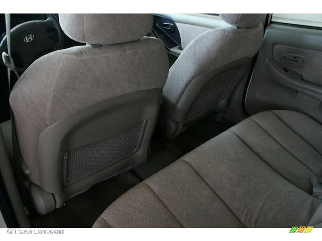 2004 Elantra GLS Sedan - Nordic White / Gray photo #22