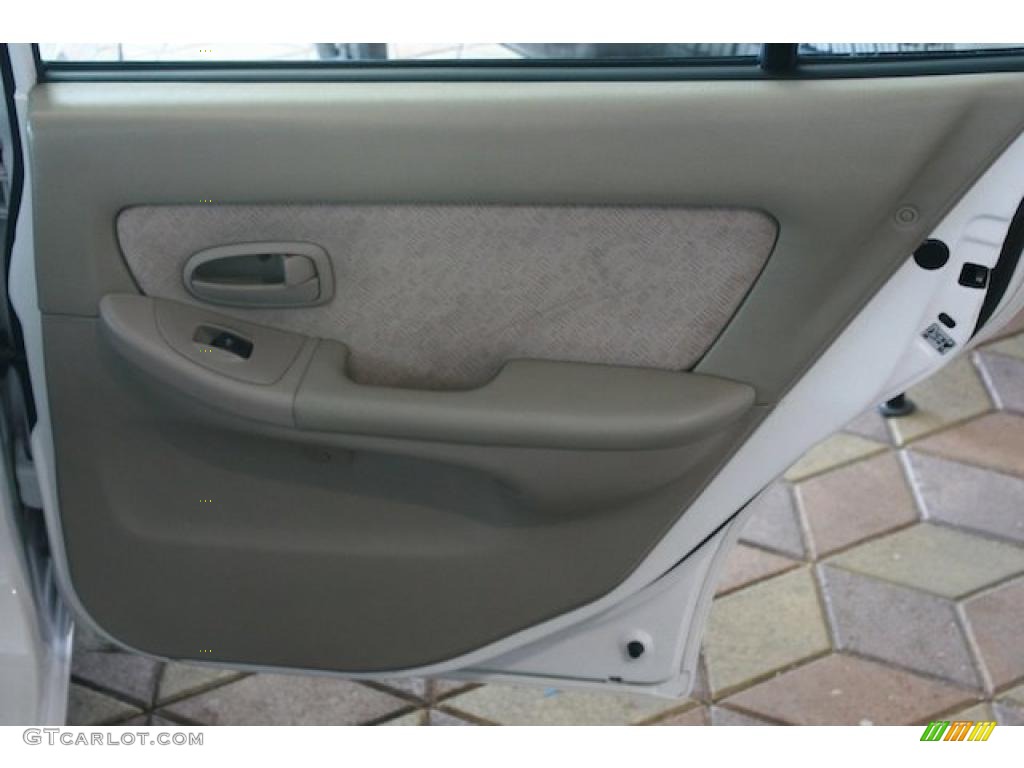 2004 Elantra GLS Sedan - Nordic White / Gray photo #25