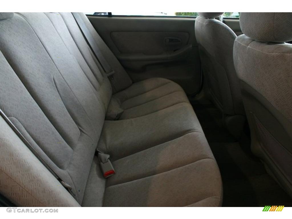2004 Elantra GLS Sedan - Nordic White / Gray photo #26