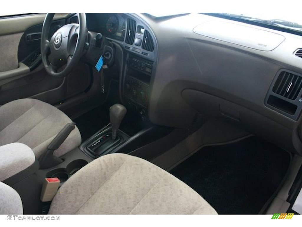 2004 Elantra GLS Sedan - Nordic White / Gray photo #31