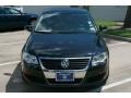 Deep Black - Passat 2.0T Sedan Photo No. 10