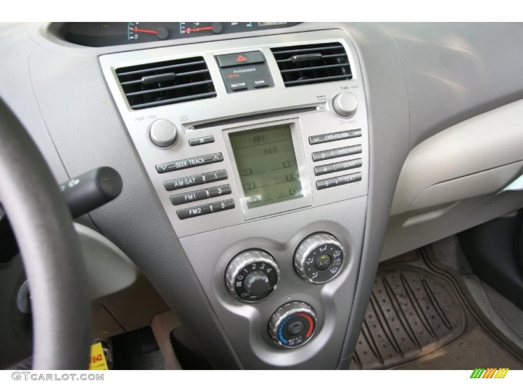 2009 Yaris Sedan - Absolutely Red / Dark Charcoal photo #22