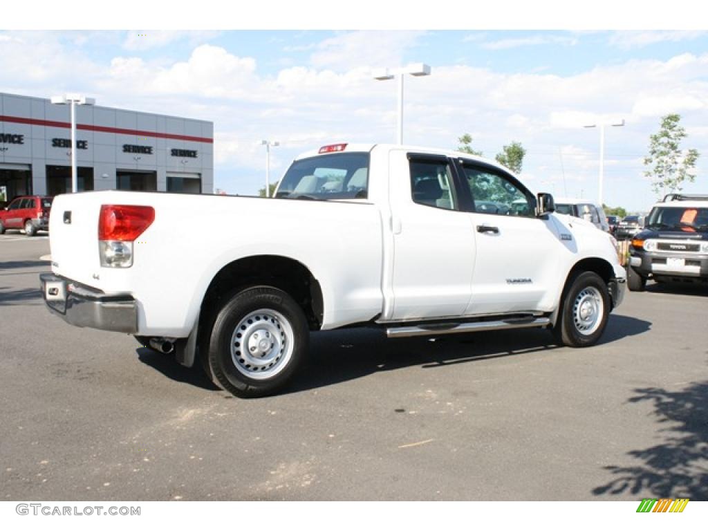 2008 Tundra Double Cab 4x4 - Super White / Graphite Gray photo #2