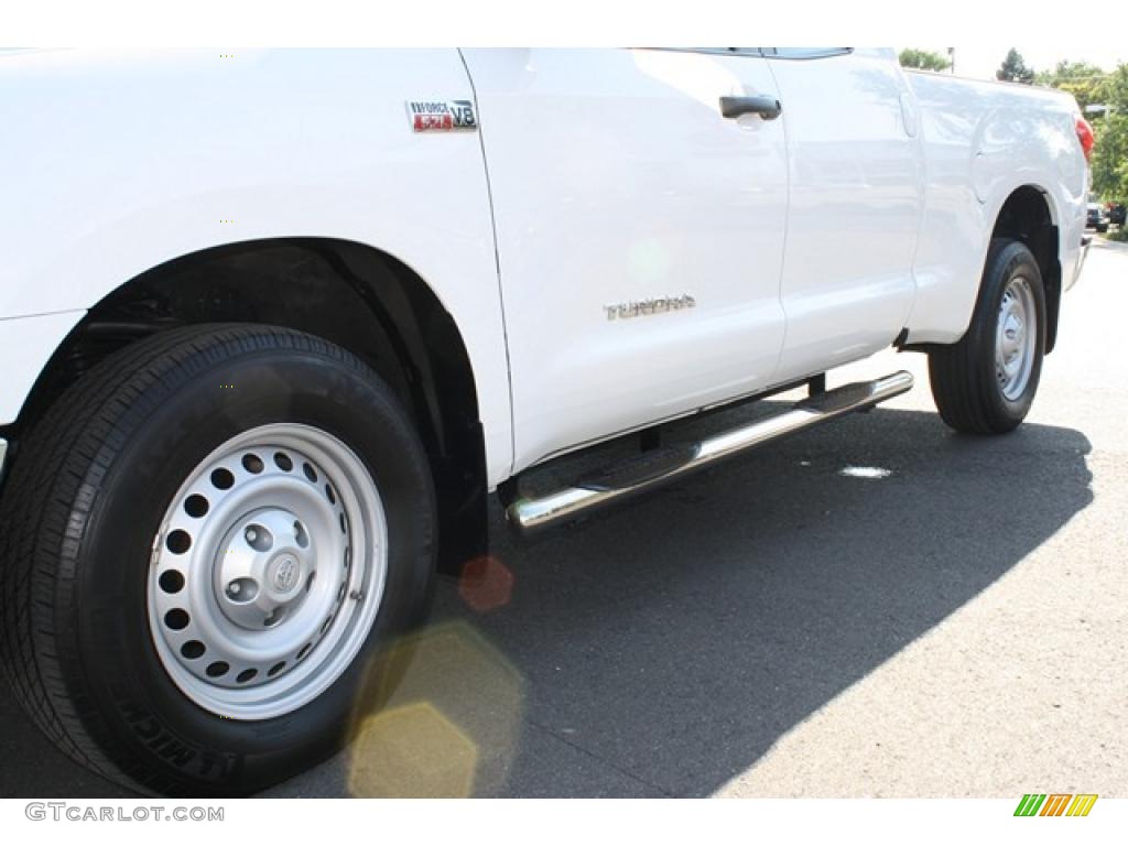 2008 Tundra Double Cab 4x4 - Super White / Graphite Gray photo #30