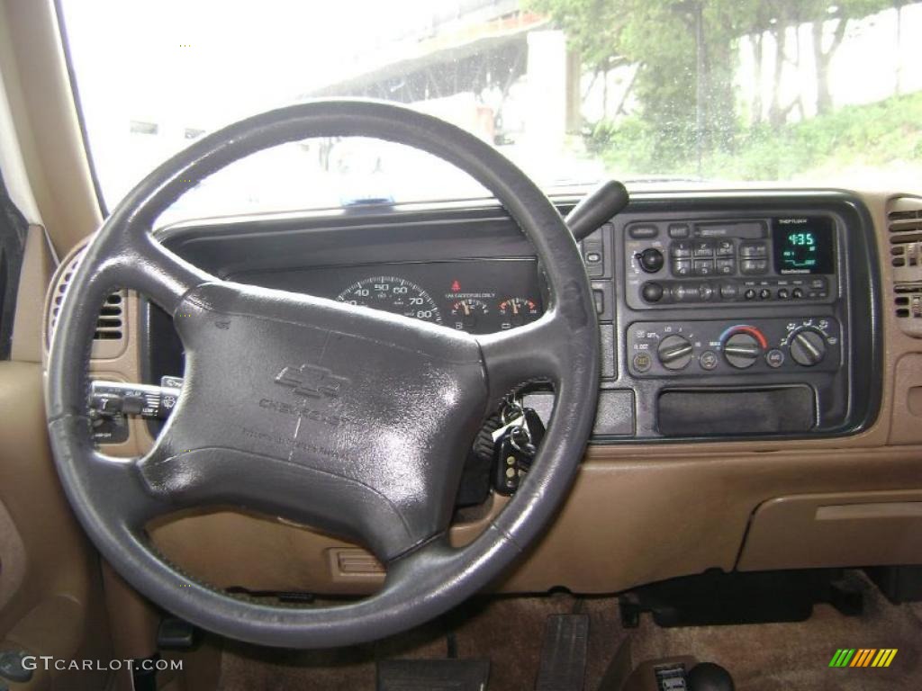 1995 Tahoe LT 4x4 - Summit White / Tan photo #6
