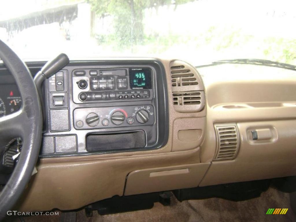 1995 Tahoe LT 4x4 - Summit White / Tan photo #7