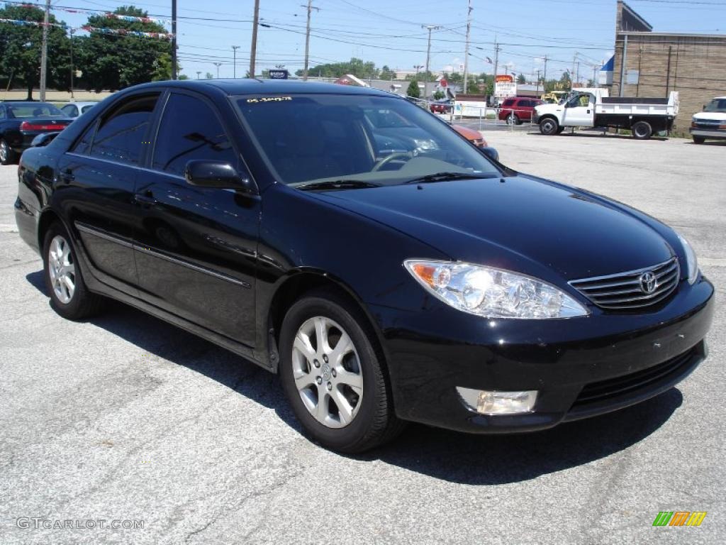 2005 Camry XLE - Black / Taupe photo #1