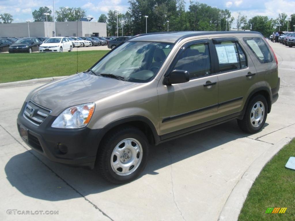 2005 CR-V LX - Sahara Sand Metallic / Ivory photo #7