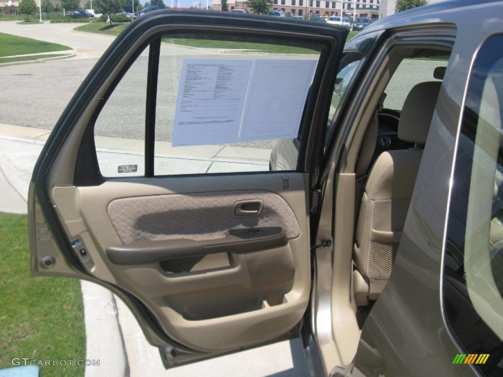 2005 CR-V LX - Sahara Sand Metallic / Ivory photo #16