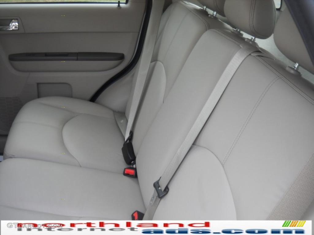 2008 Mariner Hybrid 4WD - Oxford White / Stone photo #12