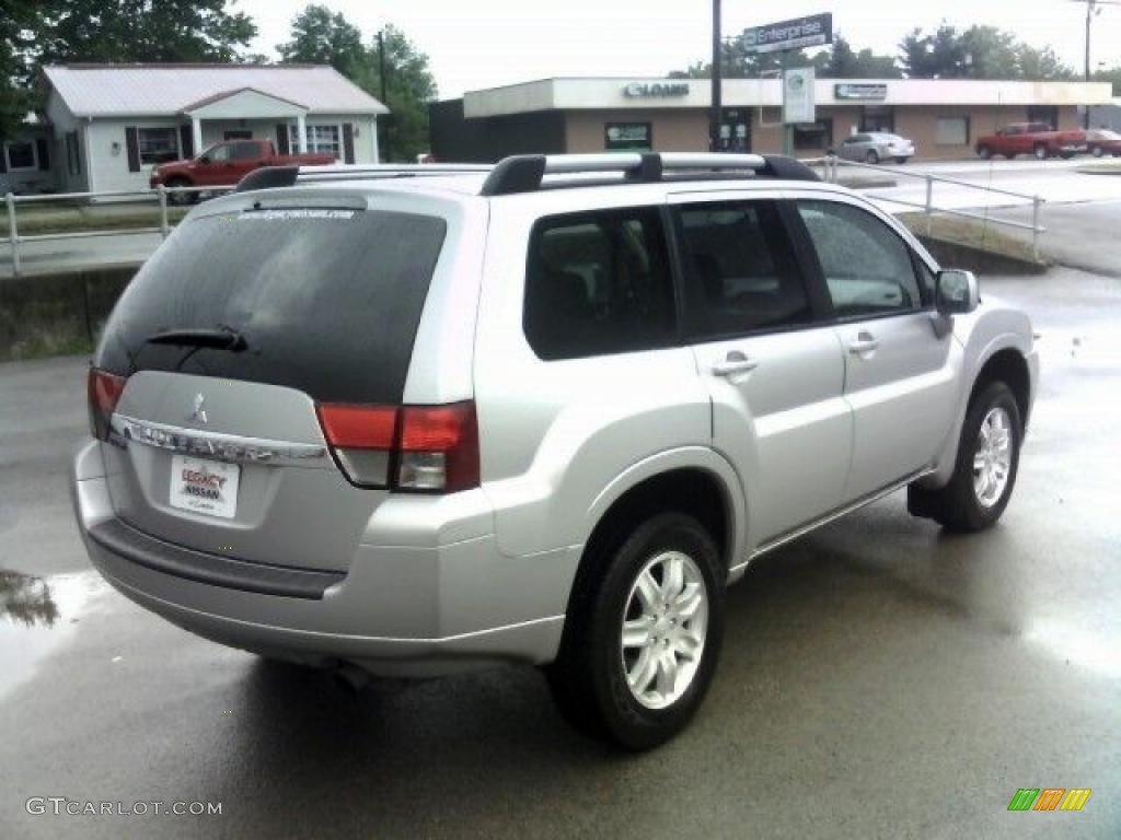 2010 Endeavor LS - Quick Silver Metallic / Black photo #5