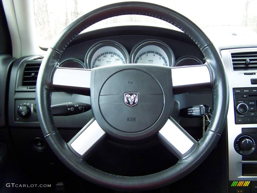 2008 Charger SXT - Inferno Red Crystal Pearl / Dark Slate Gray photo #17