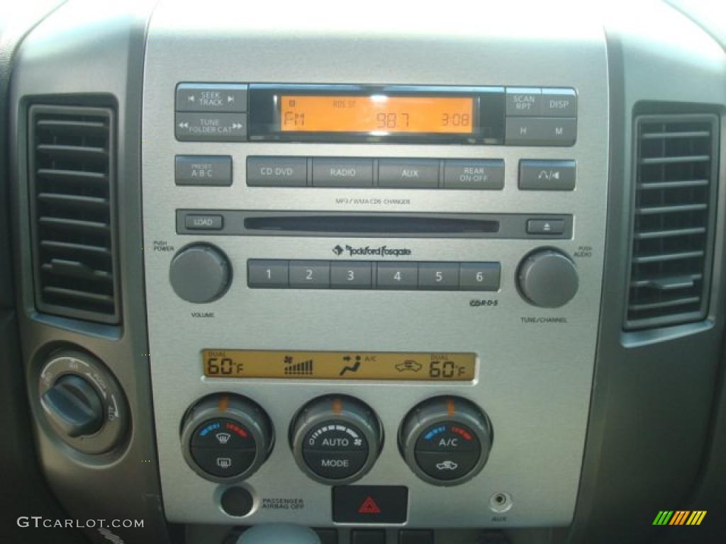 2007 Titan LE Crew Cab 4x4 - Radiant Silver / Graphite Black/Titanium photo #15