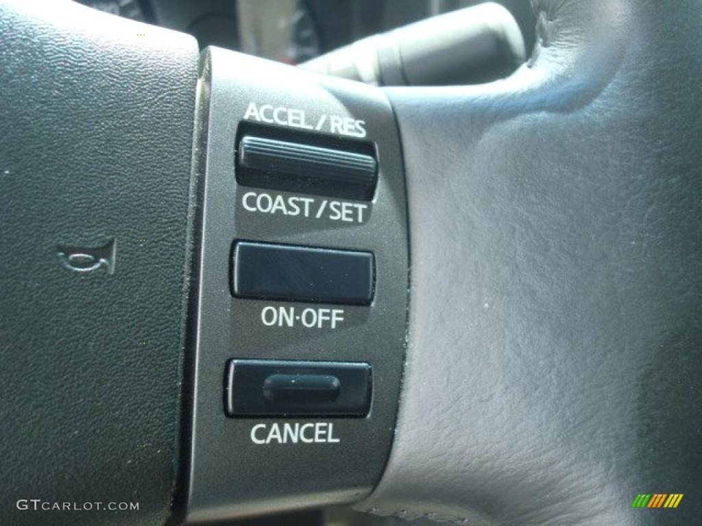 2007 Titan LE Crew Cab 4x4 - Radiant Silver / Graphite Black/Titanium photo #21