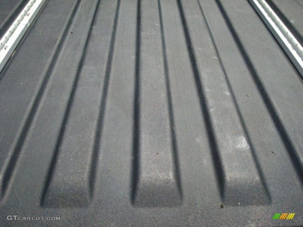 2007 Titan LE Crew Cab 4x4 - Radiant Silver / Graphite Black/Titanium photo #29