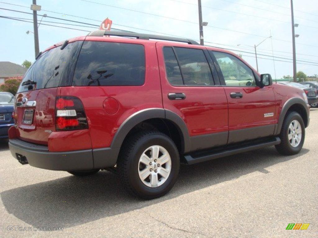 2006 Explorer XLT 4x4 - Redfire Metallic / Camel photo #6