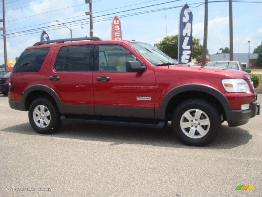 2006 Explorer XLT 4x4 - Redfire Metallic / Camel photo #7