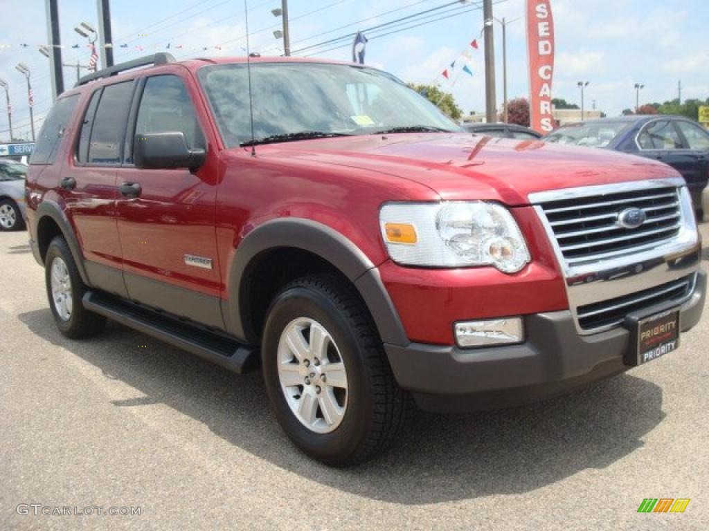 2006 Explorer XLT 4x4 - Redfire Metallic / Camel photo #8