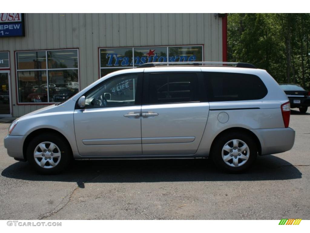 2008 Sedona LX - Silver Metallic / Beige photo #12