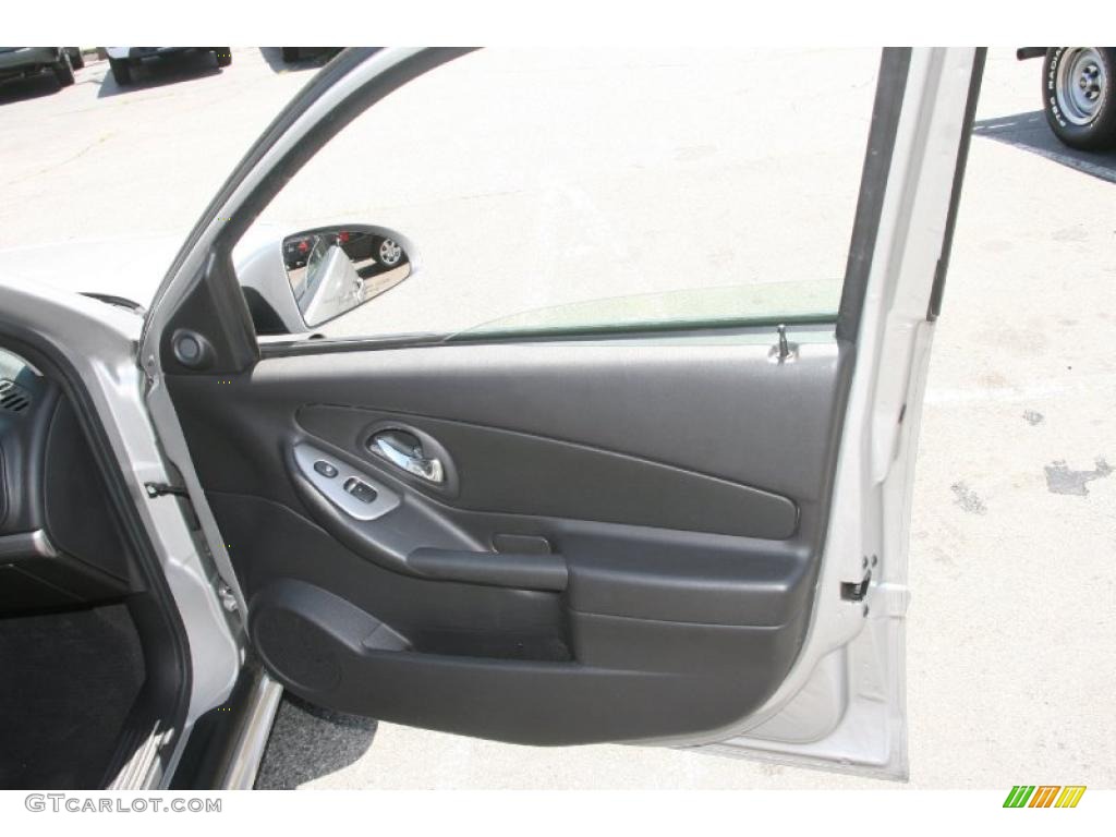 2006 Malibu Maxx SS Wagon - Silverstone Metallic / Ebony Black photo #16