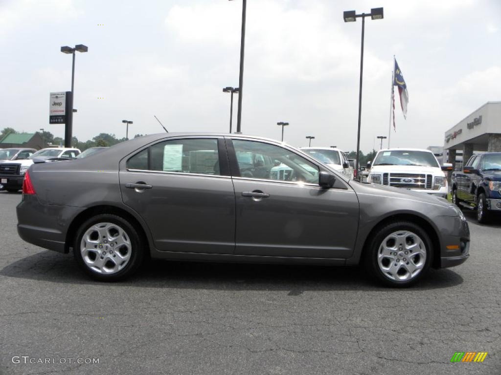 2010 Fusion SE - Sterling Grey Metallic / Medium Light Stone photo #2