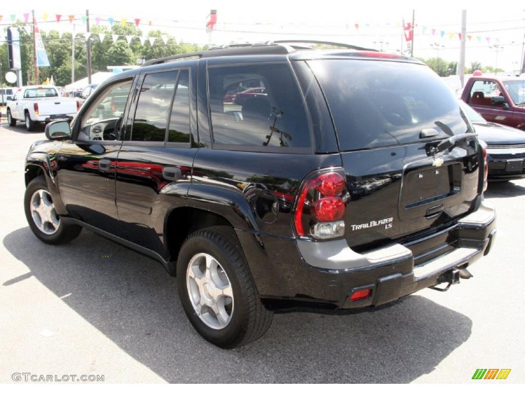 2007 TrailBlazer LS 4x4 - Black / Light Gray photo #8