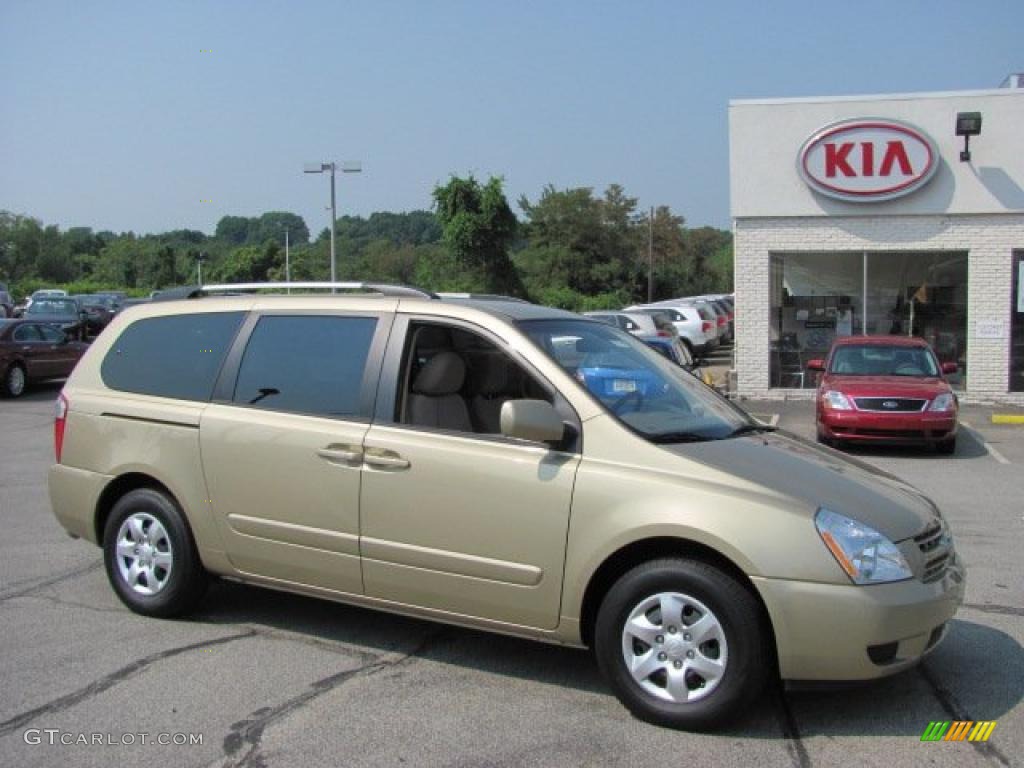 Cashmere Beige Kia Sedona