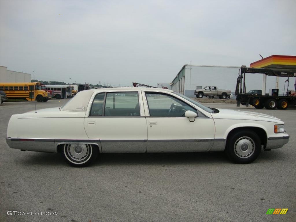 1993 Fleetwood  - White / Blue photo #7