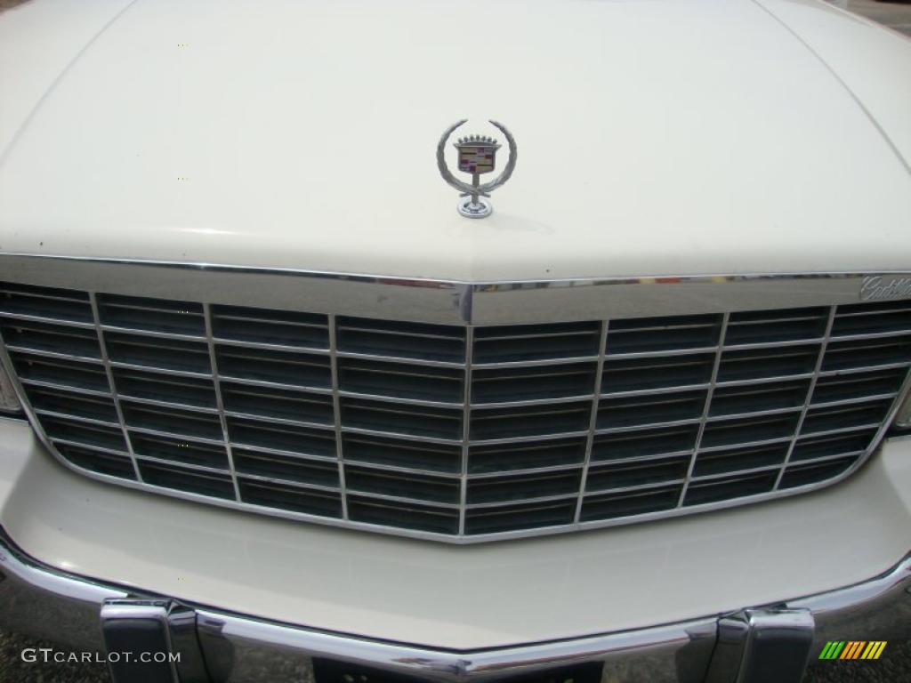 1993 Fleetwood  - White / Blue photo #36
