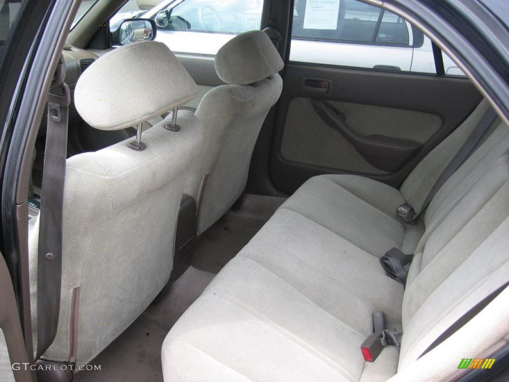1994 Camry LE Sedan - Black / Beige photo #5
