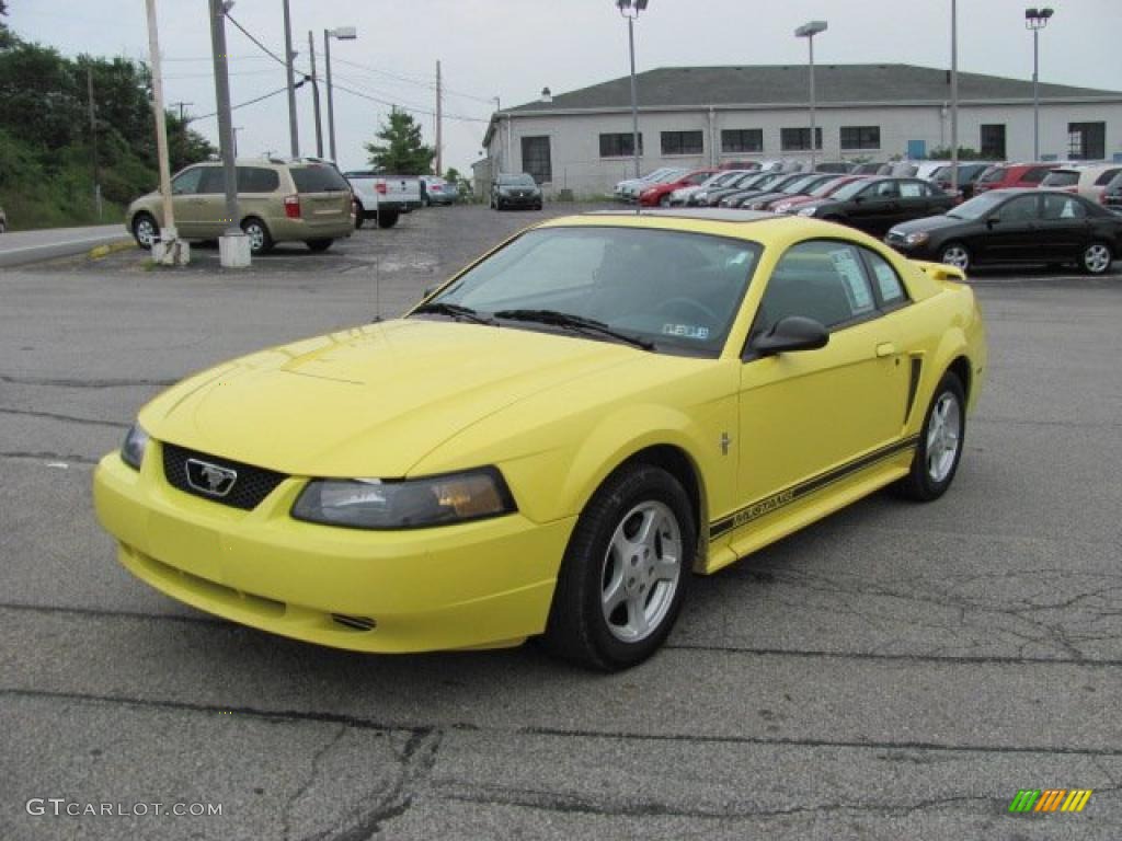 2003 Mustang V6 Coupe - Zinc Yellow / Medium Graphite photo #6
