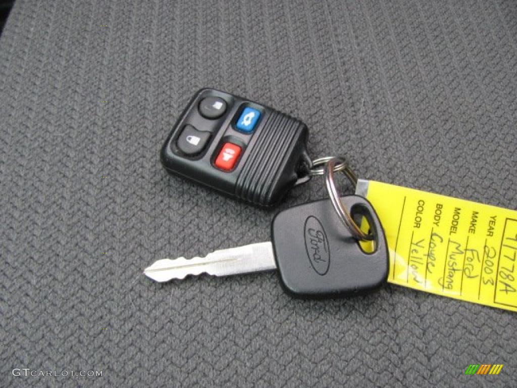 2003 Mustang V6 Coupe - Zinc Yellow / Medium Graphite photo #12