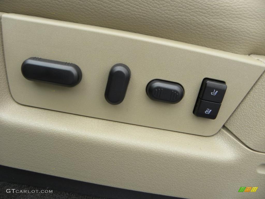 2010 F150 Lariat SuperCrew - Dark Blue Pearl Metallic / Tan photo #31