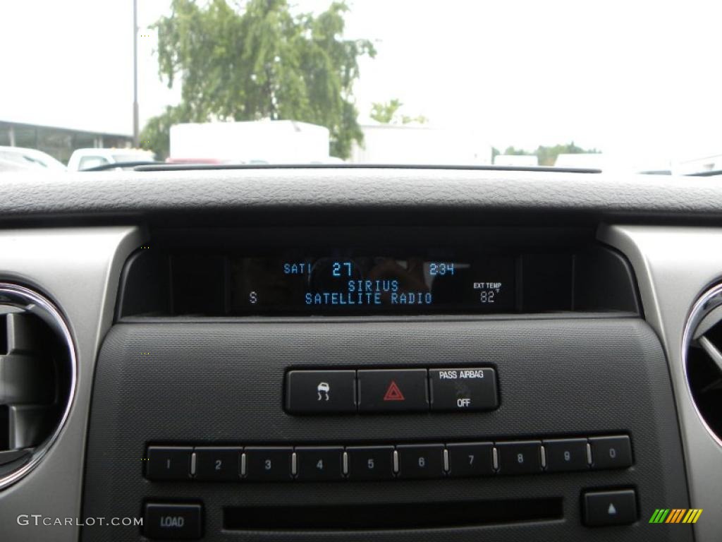 2010 F150 XLT SuperCab 4x4 - Red Candy Metallic / Medium Stone photo #19